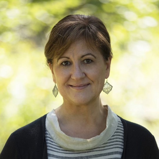 Photo of Lisa Harris