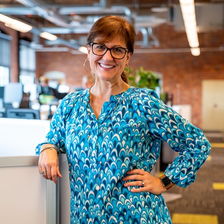 Photo of Lisa Harris