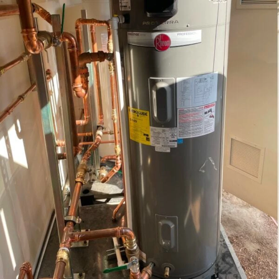 Hot water heater with copper plumbing