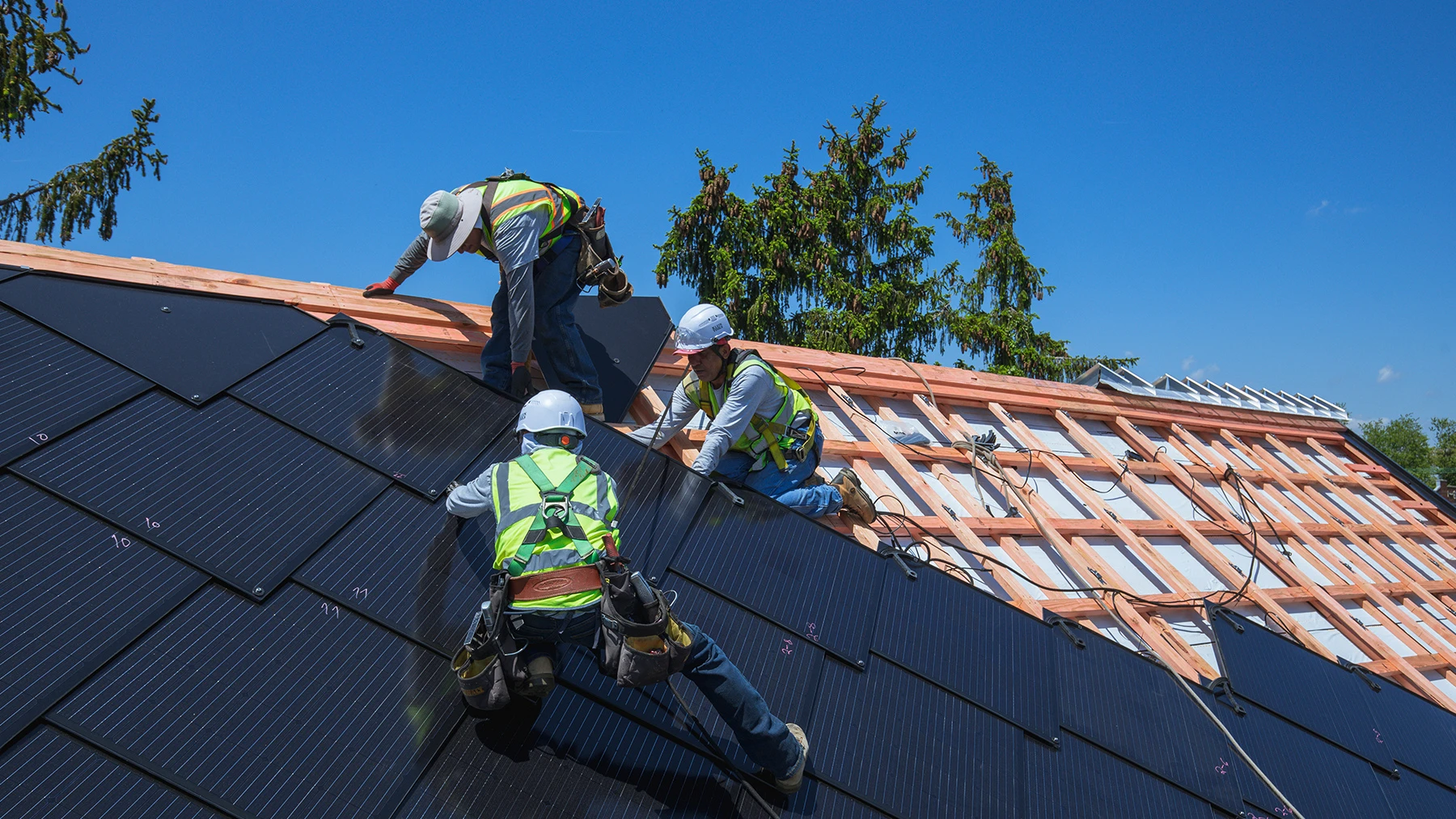 Sf A Hero 1800x1013Designing solar programs that reach LMI households